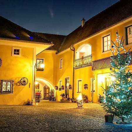 Privatunterkunft Winzerhof Familie Bogner *