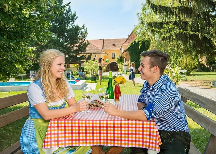 Winzerhof Familie Bogner Homestay *